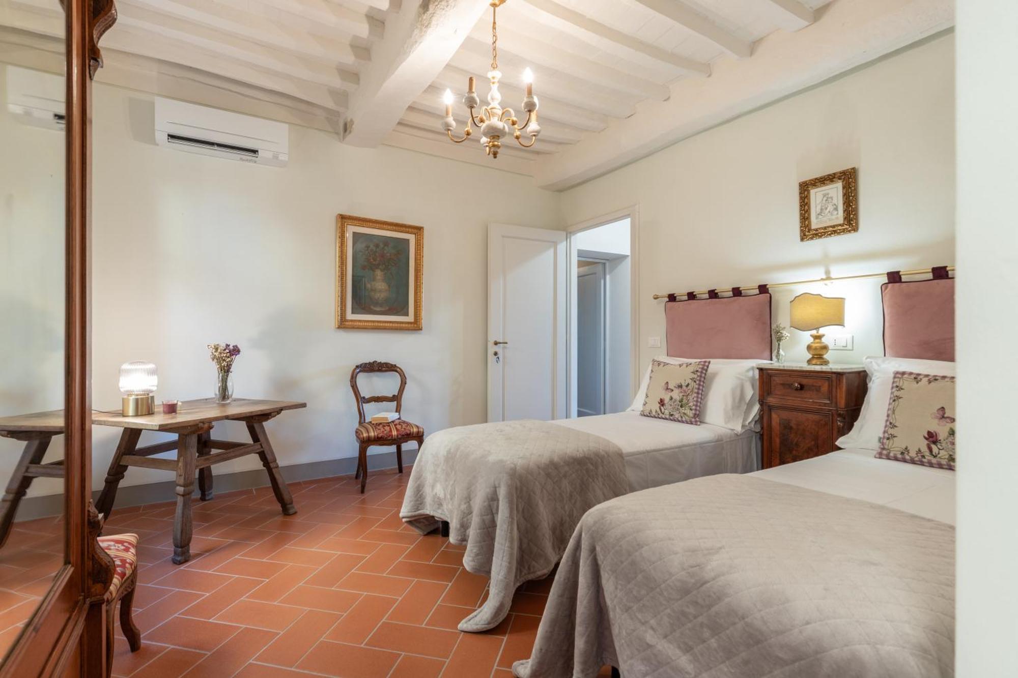 Castellinaria Bed & Breakfast Lari Exterior photo